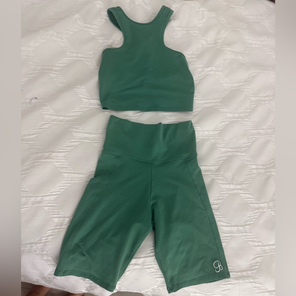 Bombshell Sportswear Green Leggings and Top Set - Picture 1 of 5